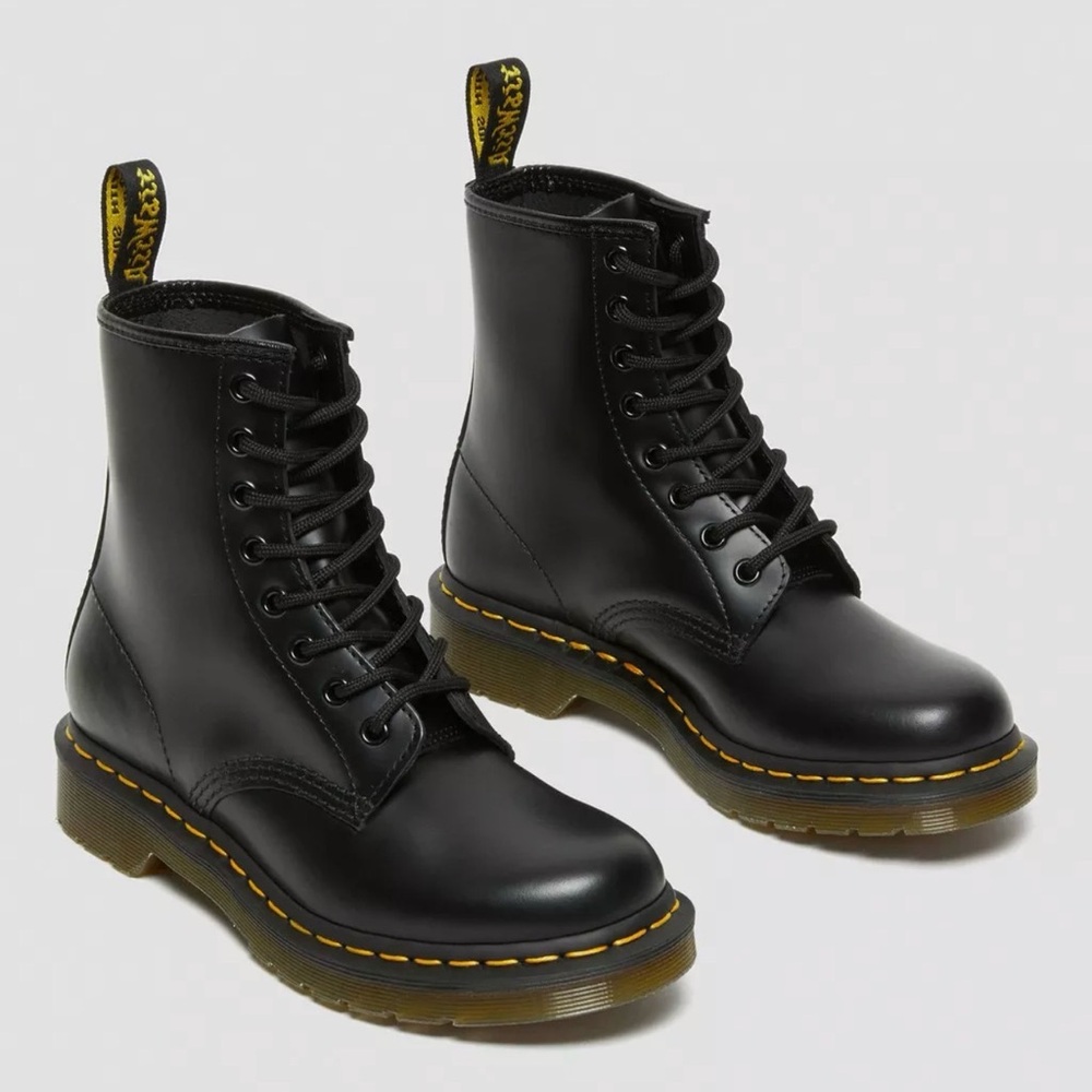 Dr. Marten’s 1460 Women’s Smooth Leather Lace Up Boots
